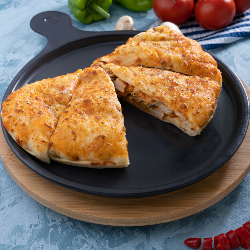 TAVUKLU KALİZONİ PİZZA ORTA BOY